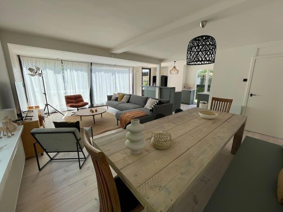 Modern Beach House For 12 Pers! With Jacuzzi Julianadorp Bagian luar foto