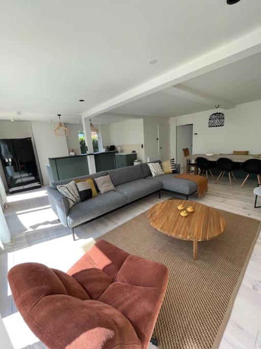 Modern Beach House For 12 Pers! With Jacuzzi Julianadorp Bagian luar foto